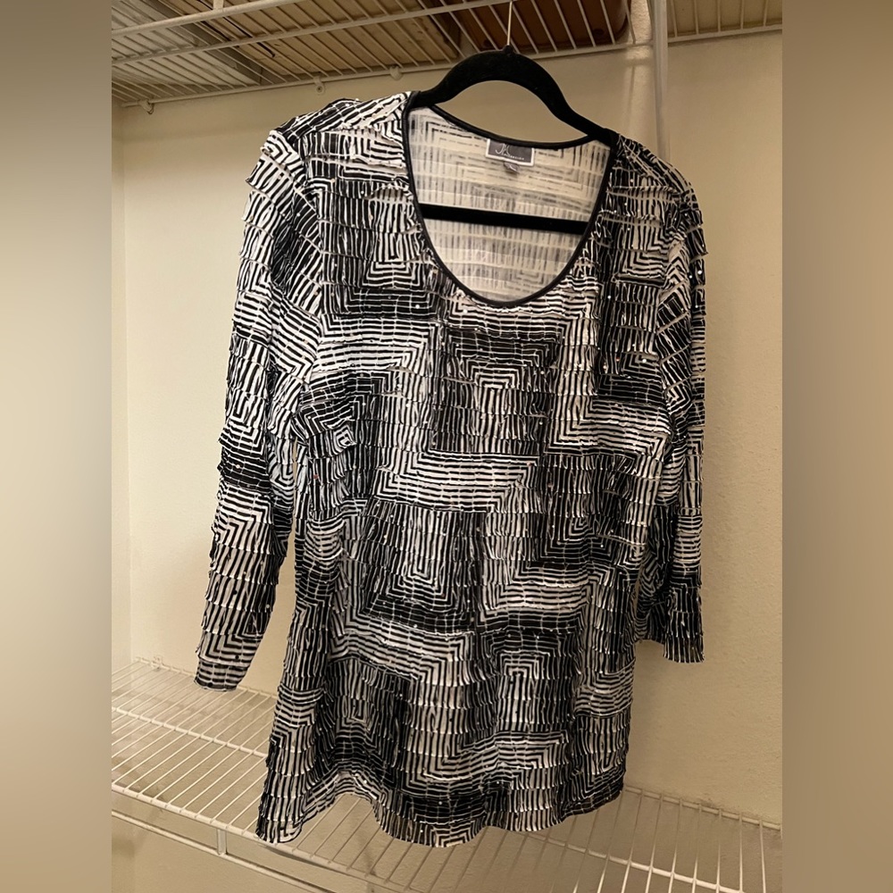 Squares & sequins Tunic. NWOT - Picture 4 of 9